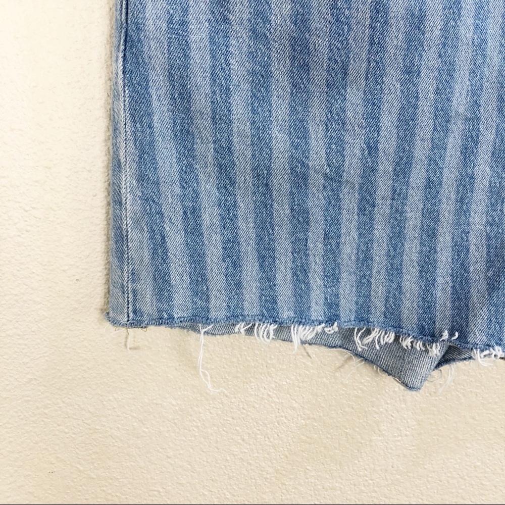 ✖️SOLD✖️•LEVI’S•501 Tango Striped High Rise Shorts - Picture 5 of 10